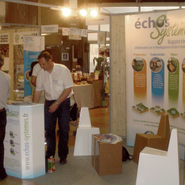 Mobilier de stand personnalisé en carton