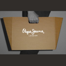 Cabas en carton sérigraphié pour boutique de vêtements